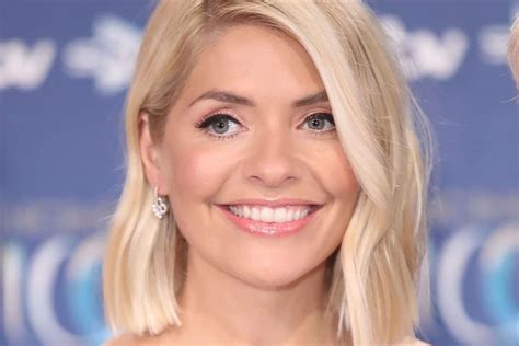 Holly Willoughby Stuns In Tuscany In New Marks And Spencer Jumpsuit
