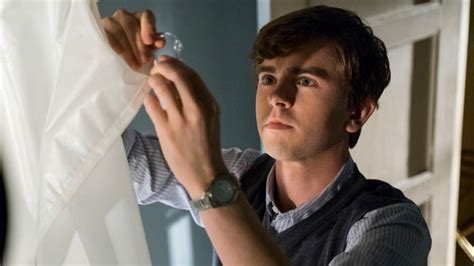 Bates Motel Main Character Has First Gay Kiss Then Reveals He S Been