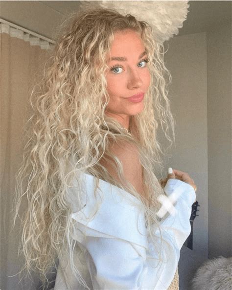 the ultimate guide to naturally curly hair society19 blonde wavy hair
