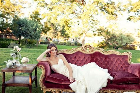 idea couch      reality wedding vintage