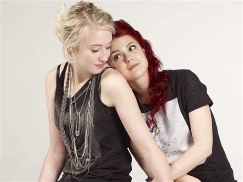 naomi and emily skins couples photo 10081380 fanpop