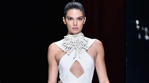 kendall jenner flashes her butt again at paris fashion week