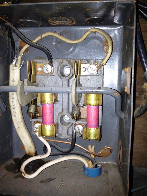 wire   amp  volt outlet   fuse box