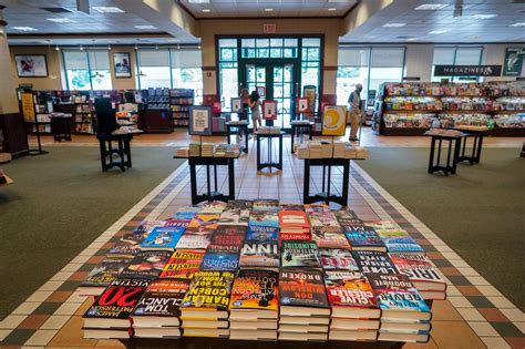stores closed barnes noble   redecorating   york times