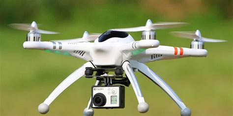 el idac emplaza operadores de drones  hacer  uso correcto de esos aparatos