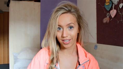 Elle Darby Filmed Her Attempt To Become A Fitness Fanatic Gets