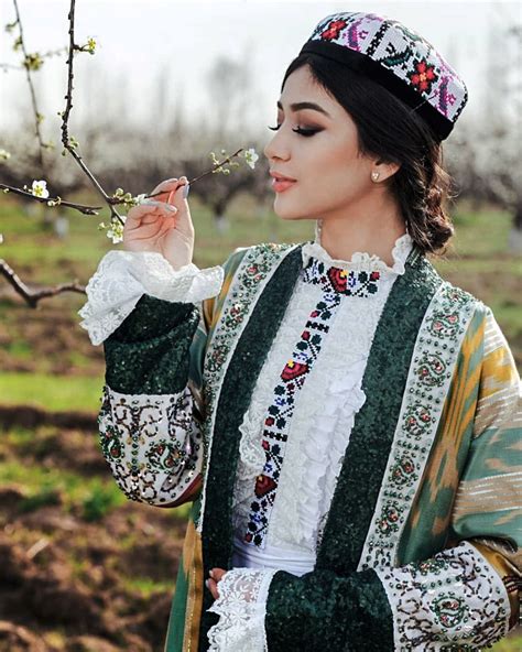 Узбечка Uzbek Traditional Garment Uzbekistan Uzbekistan Girl Iranian