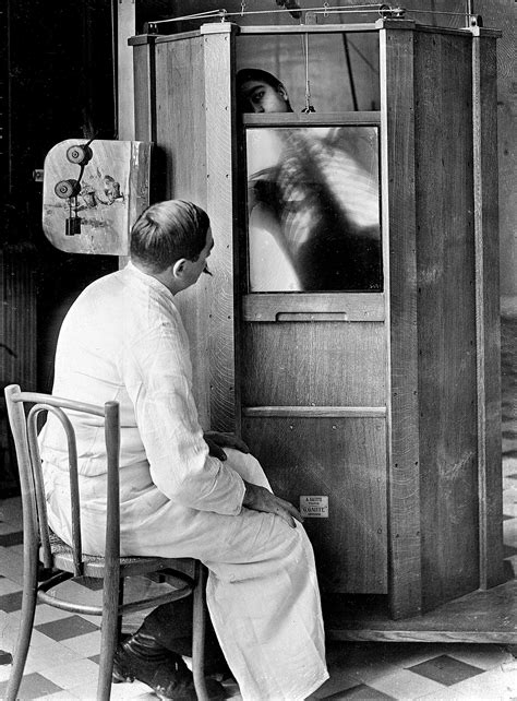 X Ray Photography See 15 Vintage Photos Of X Rays At Work Time