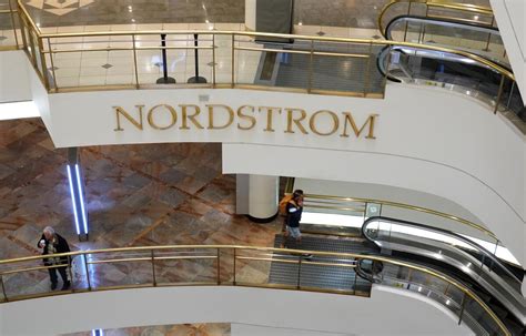 nordstrom closes san francisco flagship store  grim note los