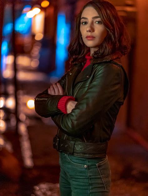 The Flash A Girl Named Sue Promotional Photos Released By The Cw
