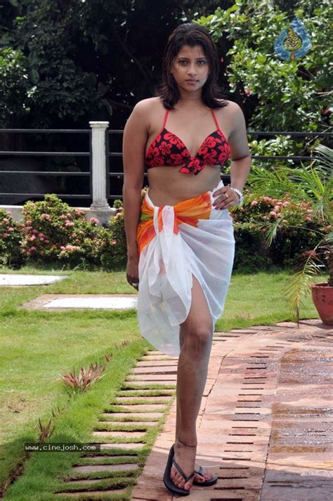 hotolinenews nadeesha hemamali show her sexy figure wearing bikini for telugu magazine