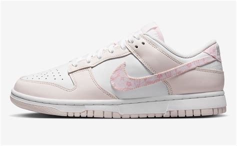 nike dunk  pink paisley fd  release date sbd
