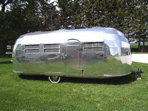 Airstream Trailers A Look At Some Vintage Beauts Lovetoknow