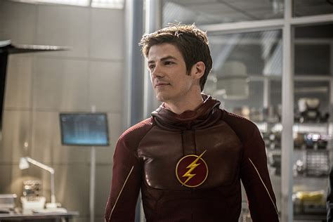 Grant Gustin Aka The Flash Just Reminded Us That Guys Get Body Shamed