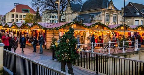 kerststad valkenburg kerstmarkt  grotten lichtjesparade en activiteiten reis liefde