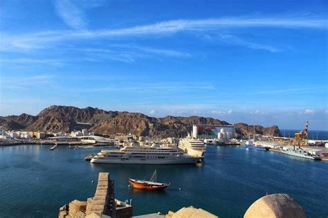 mutrah corniche muscat   expect timings tips trip ideas