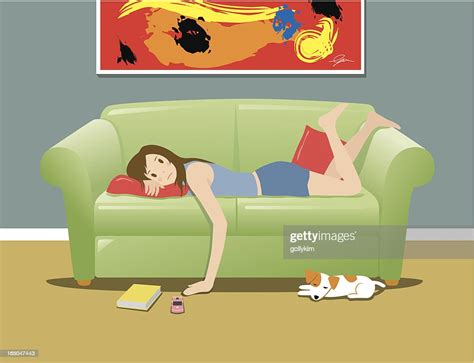 femme allongée sur le canapé et se sentir ennuie illustration getty