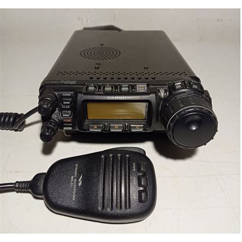 yaesu ft  radio veicolare quadribanda hf mhz  mode  tcxo