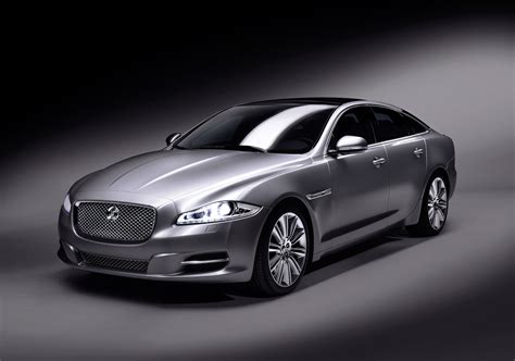 jaguar xj  public debut   years salon prive