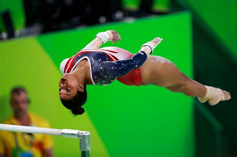U S Women Jump Spin And Soar To Gymnastics Gold The New York Times