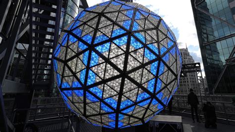 ball drop  nyc    places times square  years eve heavycom