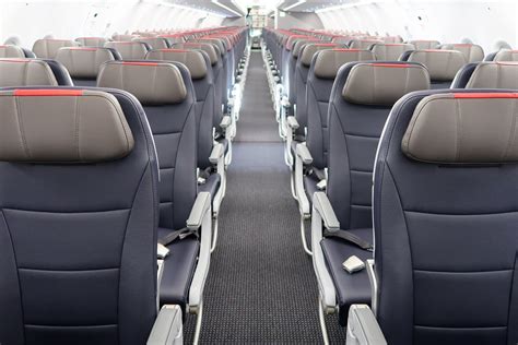 reasons     sit   aisle seat  planes