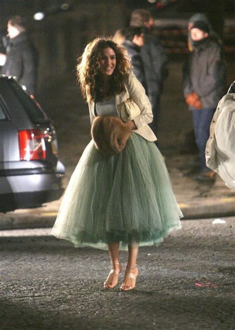 revisiting 40 iconic carrie bradshaw outfits the mood palette