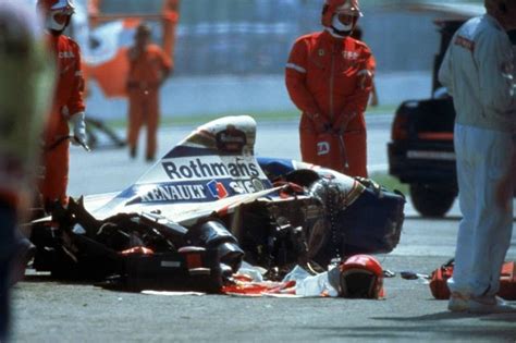 L Incidente Mortale Di Ayrton Senna Le Fotografie Che Hanno Fatto La