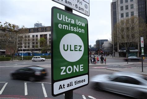 motorists prepared  pay  price  driving  london  ulez expansion scheme begins ulez