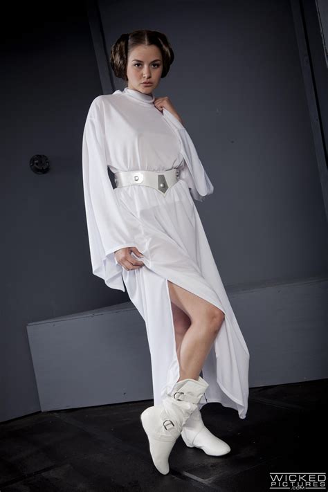 chick dressed up as leia is horny photos allie haze