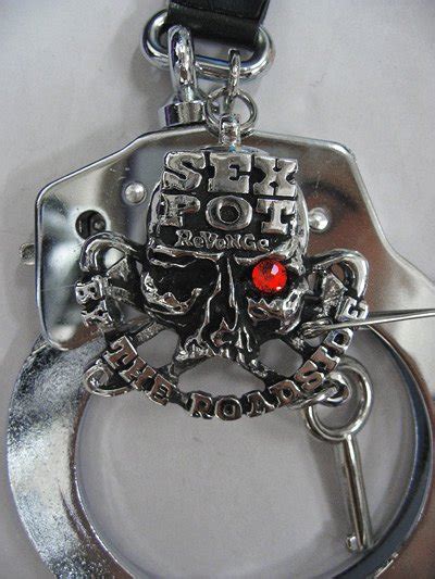 Cdjapan Safety Pin Skull Handcuff Necklace F Sd22057