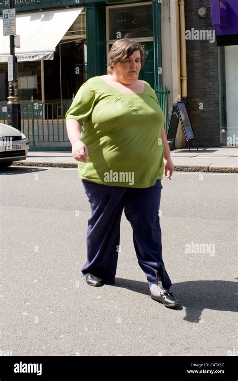 London Mayfair Albemarle Street Sehr Dick übergewichtige Junge Frau