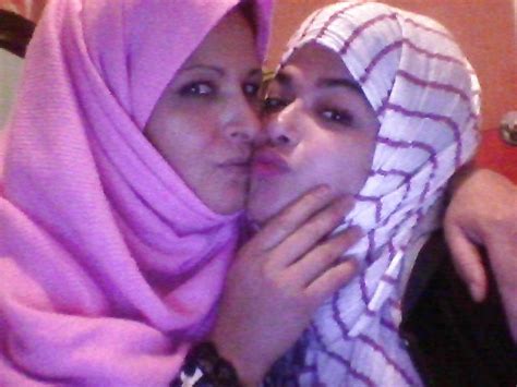 arab lesbian webcam 4 pics xhamster