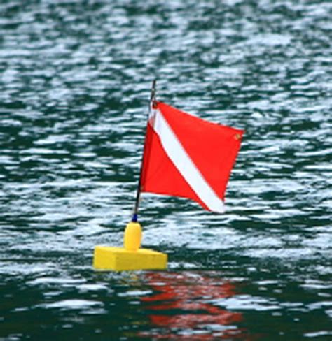 dive flags ensure scuba safety