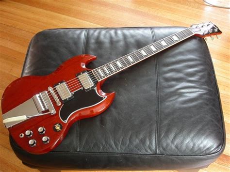 gibson sg guitars  spinditty