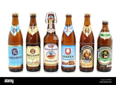 sechs flaschen bier der muenchner brauereien stockfotografie alamy