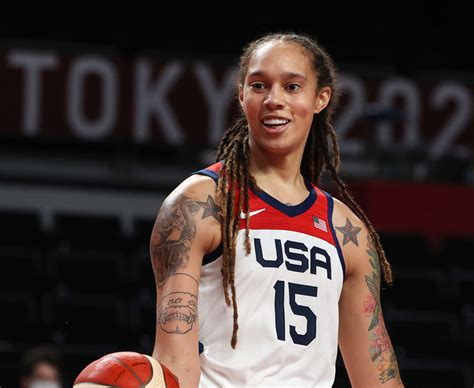 look brittney griner magazine cover is going viral the spun what s