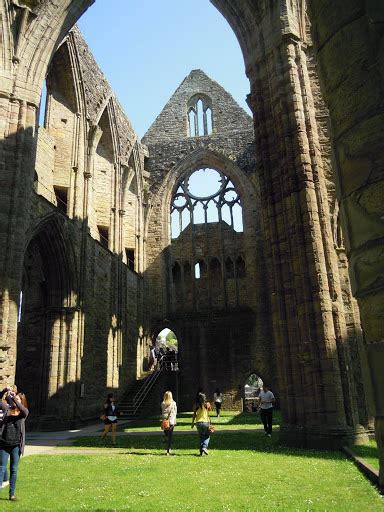 guide  abbeys  cathedrals   uk wandering educators