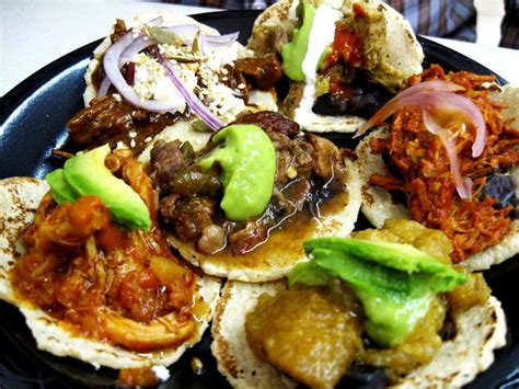 taco platter  atwwwhappilyfullblogspotcom guisado tacos