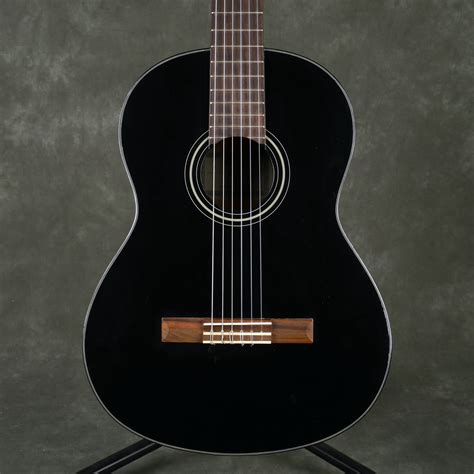 yamaha c40 full size classical guitar black 2nd hand rich tone music