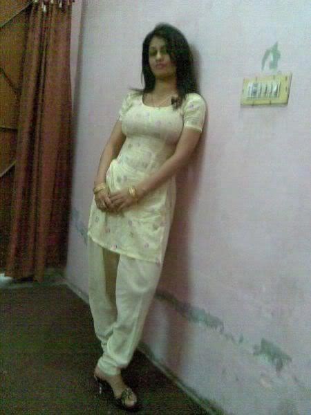 desi indian girls indian college girls looks like a model and dream girl