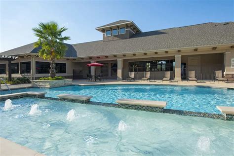 apartments  tomball tx  oaks  northpointe