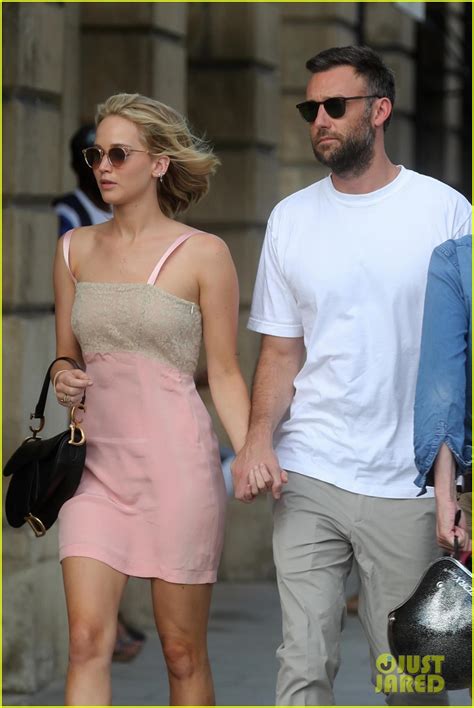 Jennifer Lawrence Is Engaged To Cooke Maroney Rep Confirms Photo
