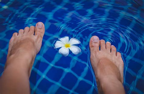 foot bath benefits step  step guide  relaxation detox  home