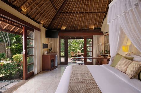 grand courtyard villa  private hot spring pool accommodation mimpi resort menjangan bali