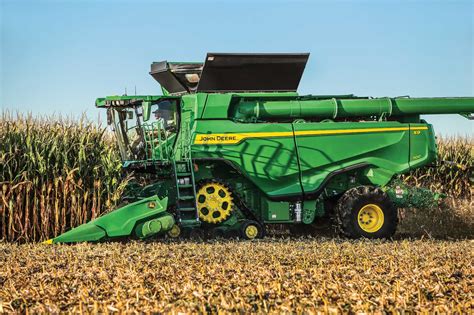 john deere releases   models    series combine agdaily