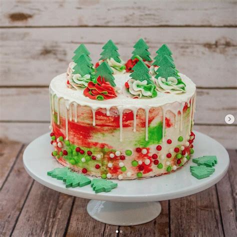festive christmas cakes find  cake inspiration