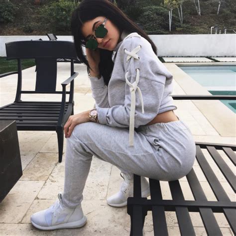Kylie Jenner Strips Down To Her Underwear In A Racy New Instagram Photo