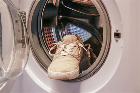 clean  white sneakers  washing machine  life pile