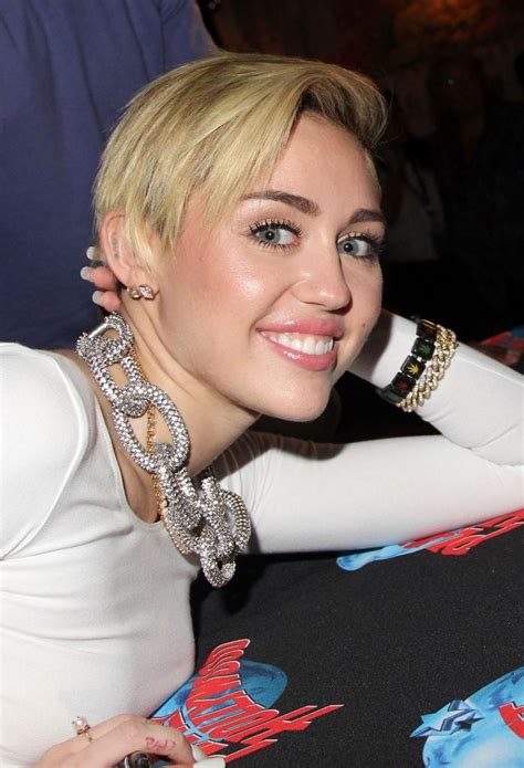 Miley Cyrus Parties With Lindsay Lohan In New York Daily Dish